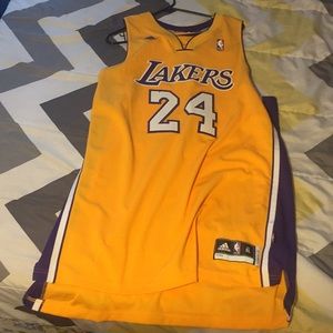 Lakers jersey never worn